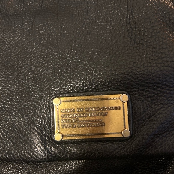 Marc by Marc Jacobs Lil Ukits black leather hobo bag - Picture 5 of 6